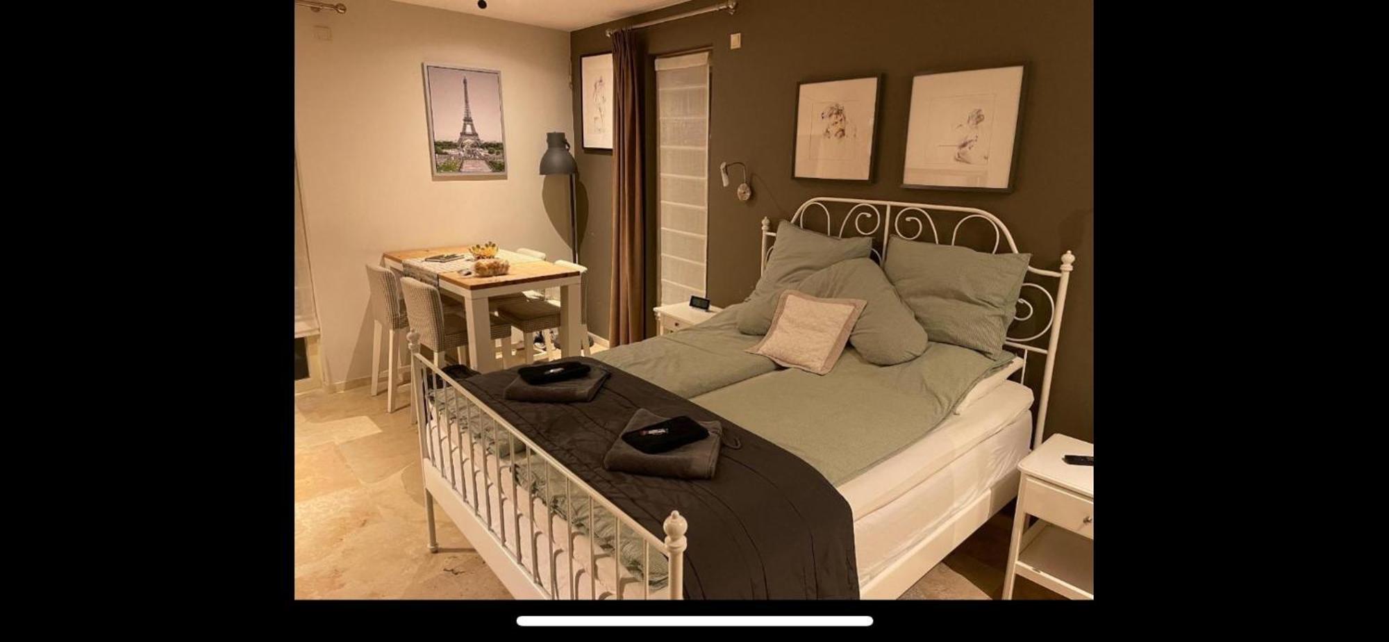 B&B Maison Saint Tropez 埃因霍温 客房 照片